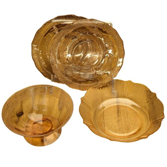 Vintage Delicate Dainty Feminine Floral Pink Depression Glass 4 Piece Craft Twee - Picture 2 of 16